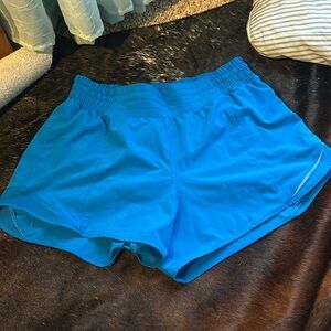 Size 8 Poolside Lululemon  High rise Hotty Hot Shorts